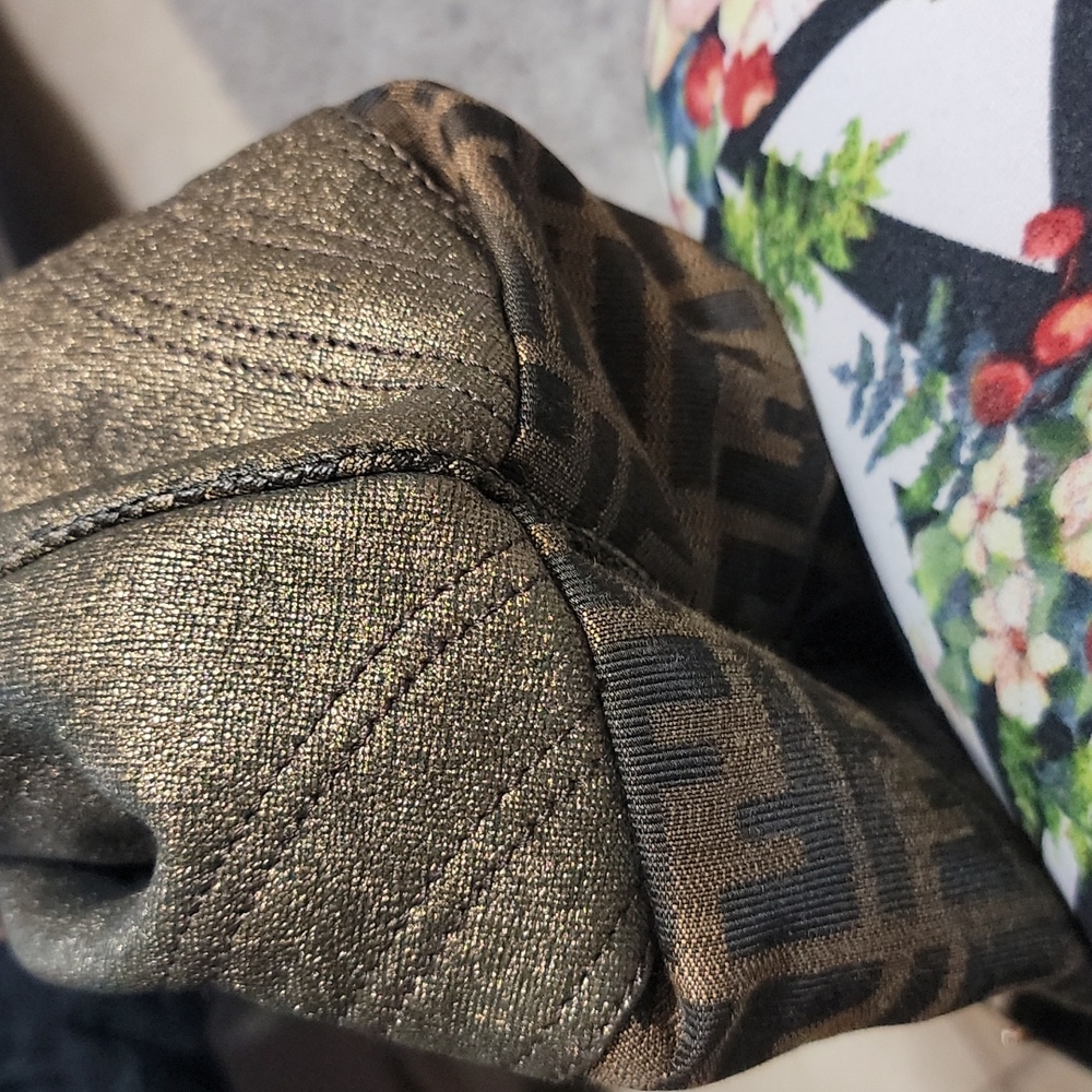 ๐๐พ๐ FENDI ๐พ๐๐ HP - Picture 13 of 16